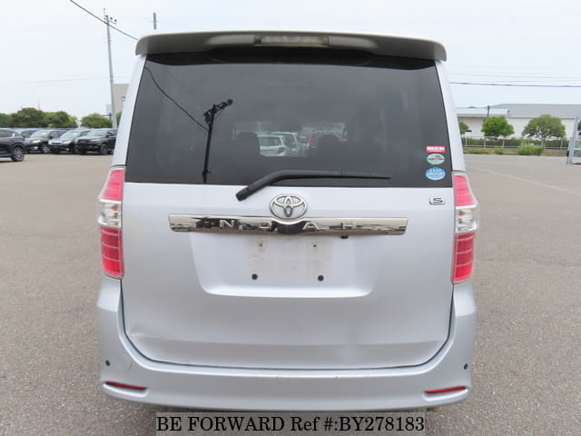 2009 Toyota Noah JDM car for sale — photo 4 of 25
