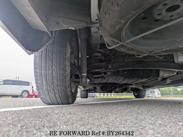 2004 Toyota Alphard JDM car for sale — photo 15 of 25