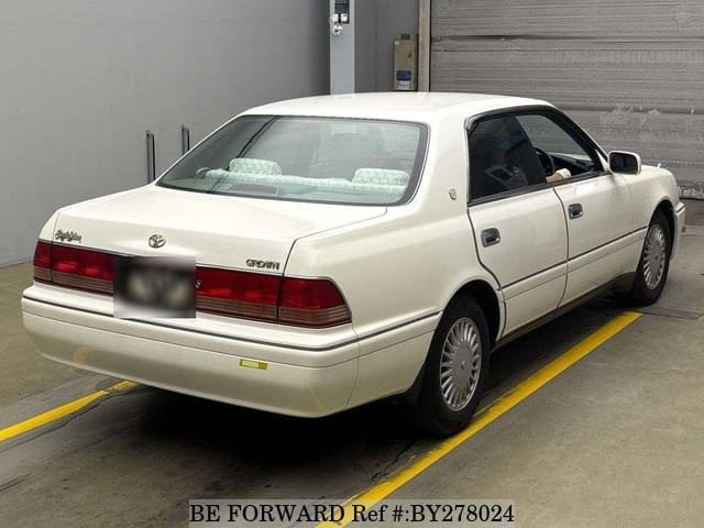 1998 Toyota Crown JDM car for sale — photo 2 of 2