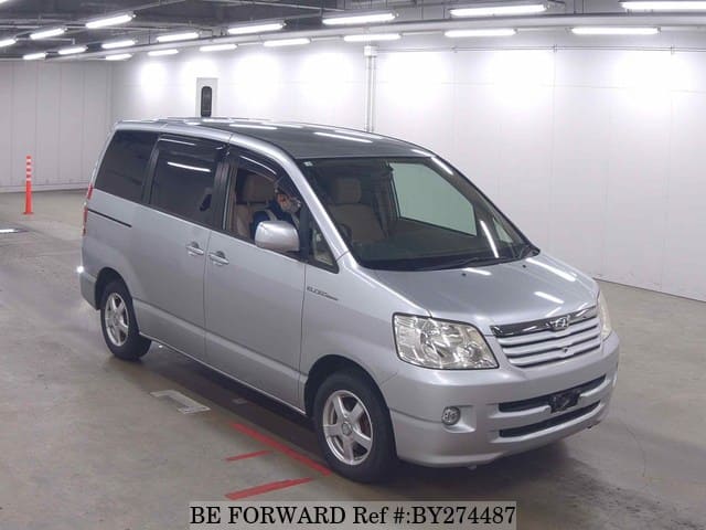 2004 Toyota Noah JDM car for sale — photo 6 of 6