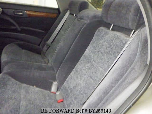 2000 Nissan Gloria JDM car for sale — photo 4 of 6