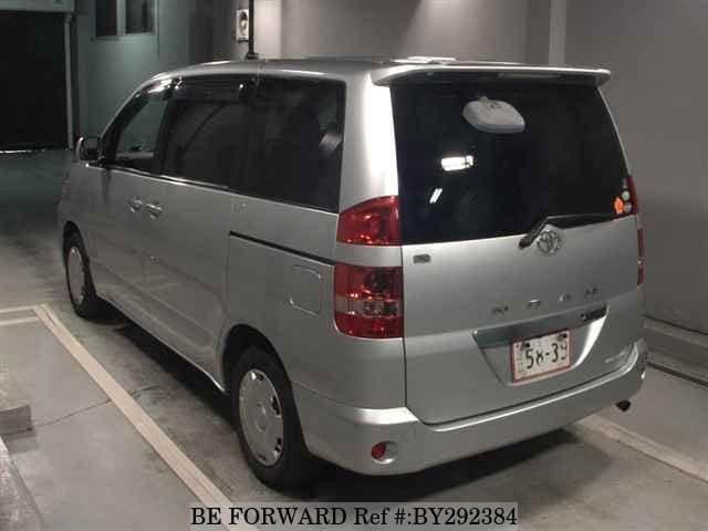2004 Toyota Noah JDM car for sale — photo 6 of 6