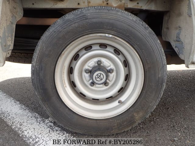 1995 Toyota HiAce JDM car for sale — photo 11 of 25