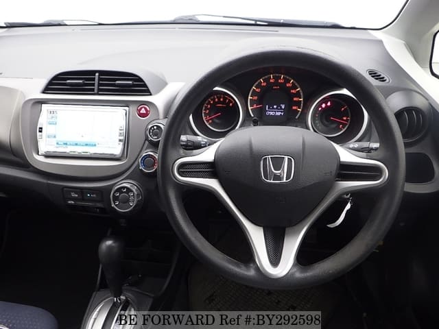 2010 Honda Fit JDM car for sale — photo 3 of 6