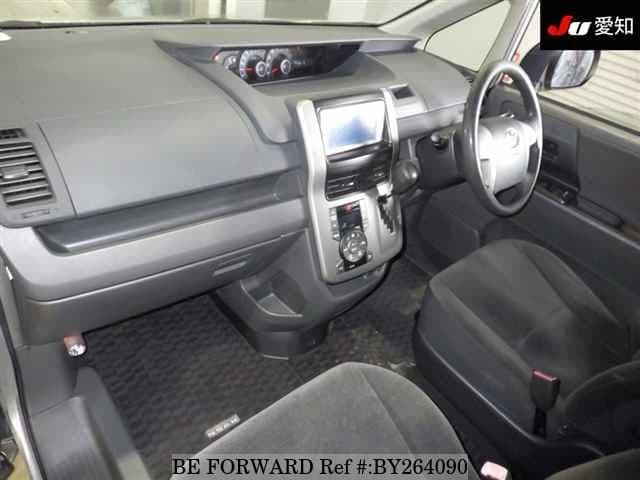 2008 Toyota Noah JDM car for sale — photo 3 of 8