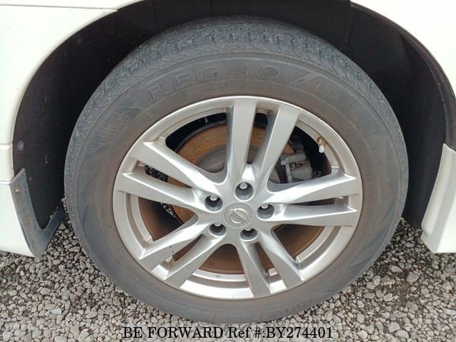 2010 Nissan Elgrand JDM car for sale — photo 11 of 25
