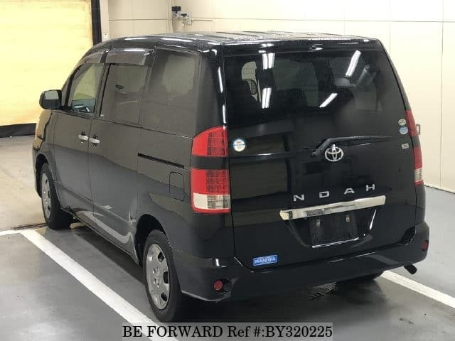 2006 Toyota Noah JDM car for sale — photo 4 of 4
