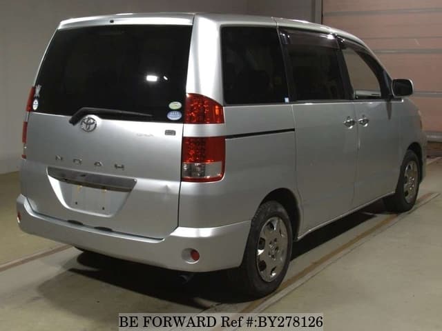 2006 Toyota Noah JDM car for sale — photo 2 of 2
