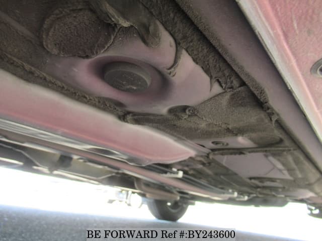 2010 Toyota Vitz JDM car for sale — photo 18 of 25
