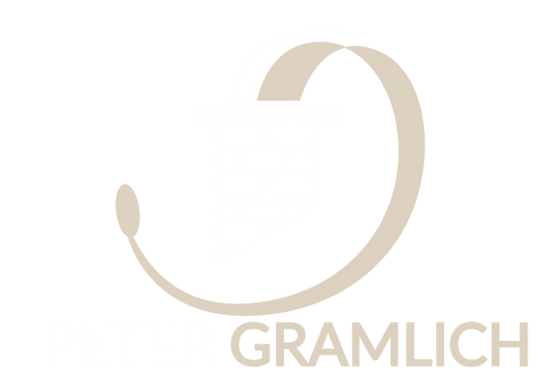 Logo_peter_weiß beige_Zeichenfläche 1.png