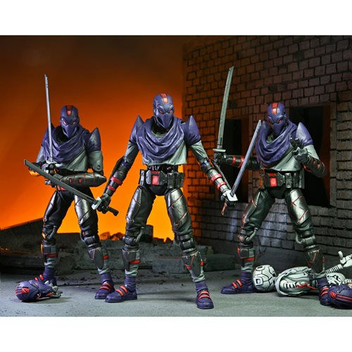 Прев'ю: Фігурка NECA TMNT Останній Ронін Бот Ноги