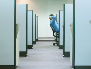 Resist Old Routines When Returning to the Office - HBR