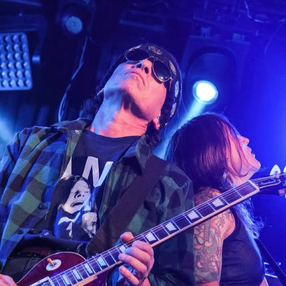No Named llega desde Los Ángeles con una propuesta de rock clásico, fuerza emocional y visión internacional