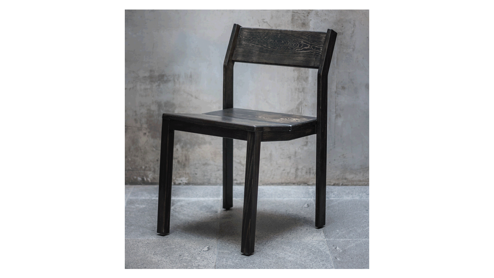 GIF de Silla Arreola en acabado negro.