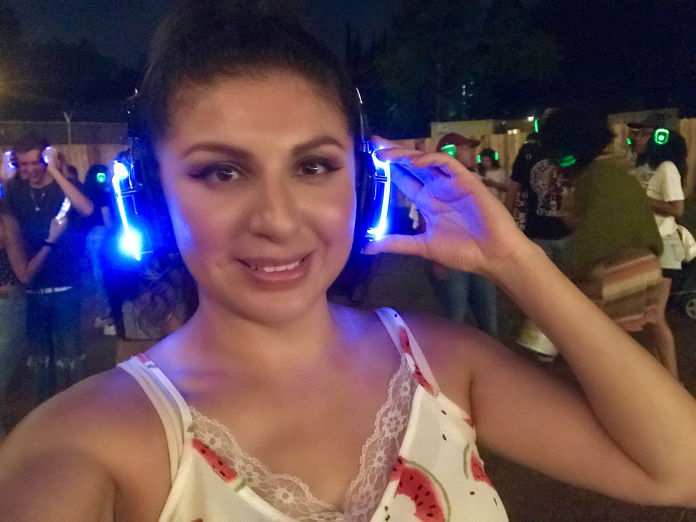 WOMAN DANCE DISCO HEADPHONES DANCING MUSIC