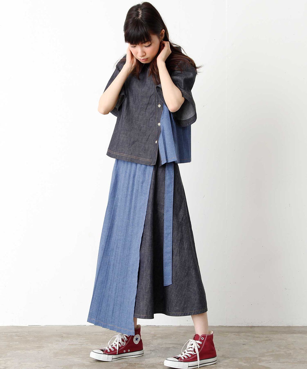 サムネイル： Denim pleated wrap skirt