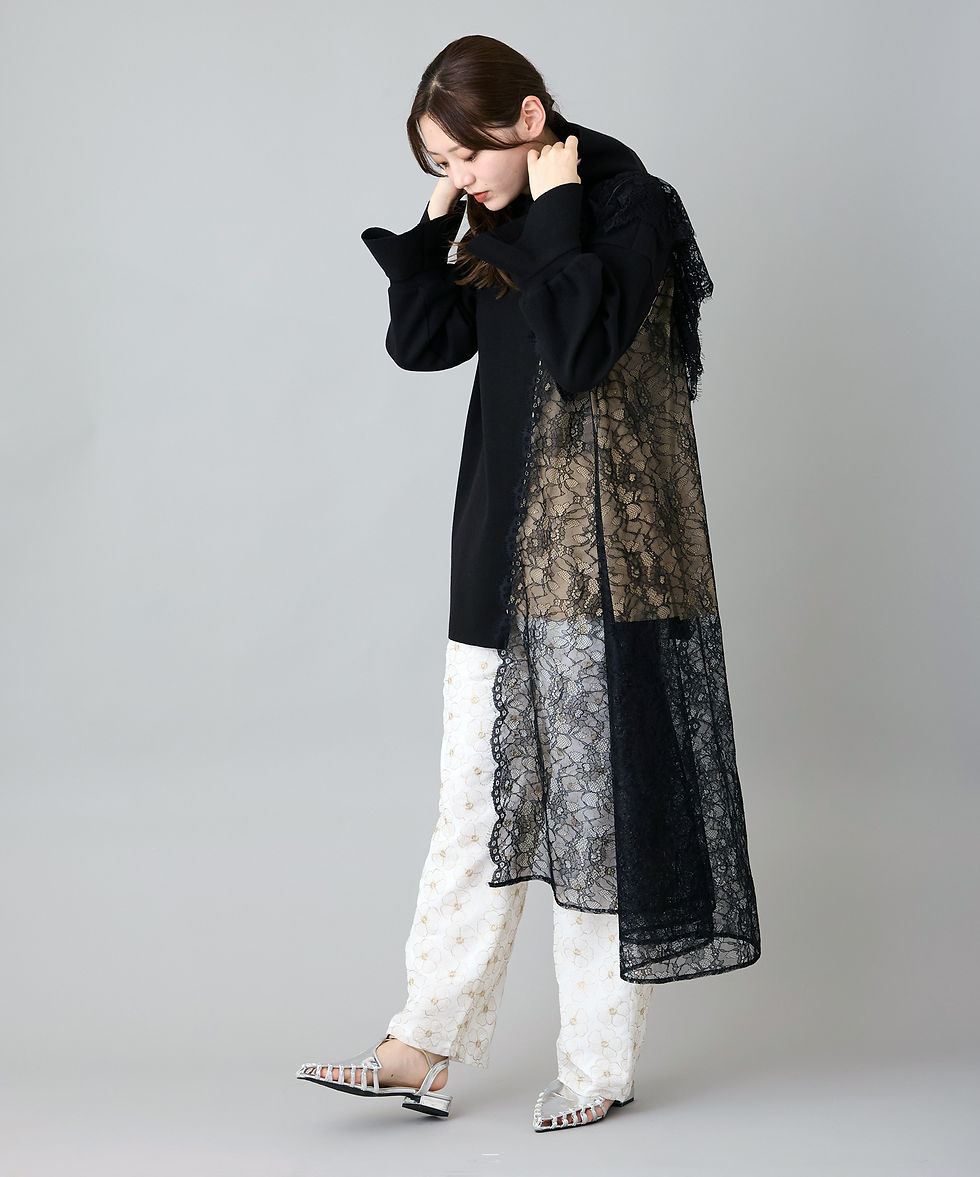 サムネイル： Lace design hoodie switch pullover