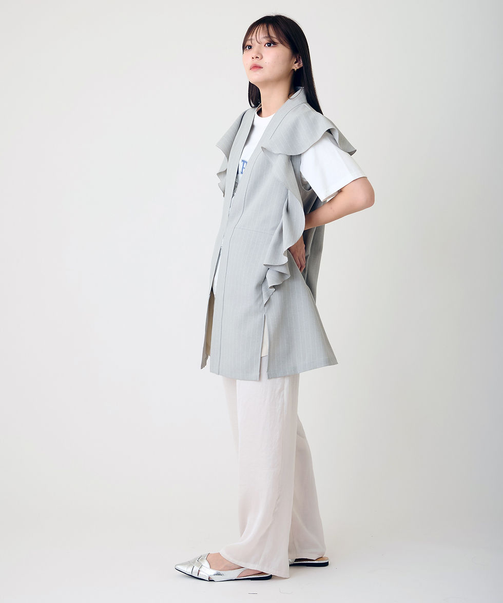 サムネイル： Pin stripe frill vest