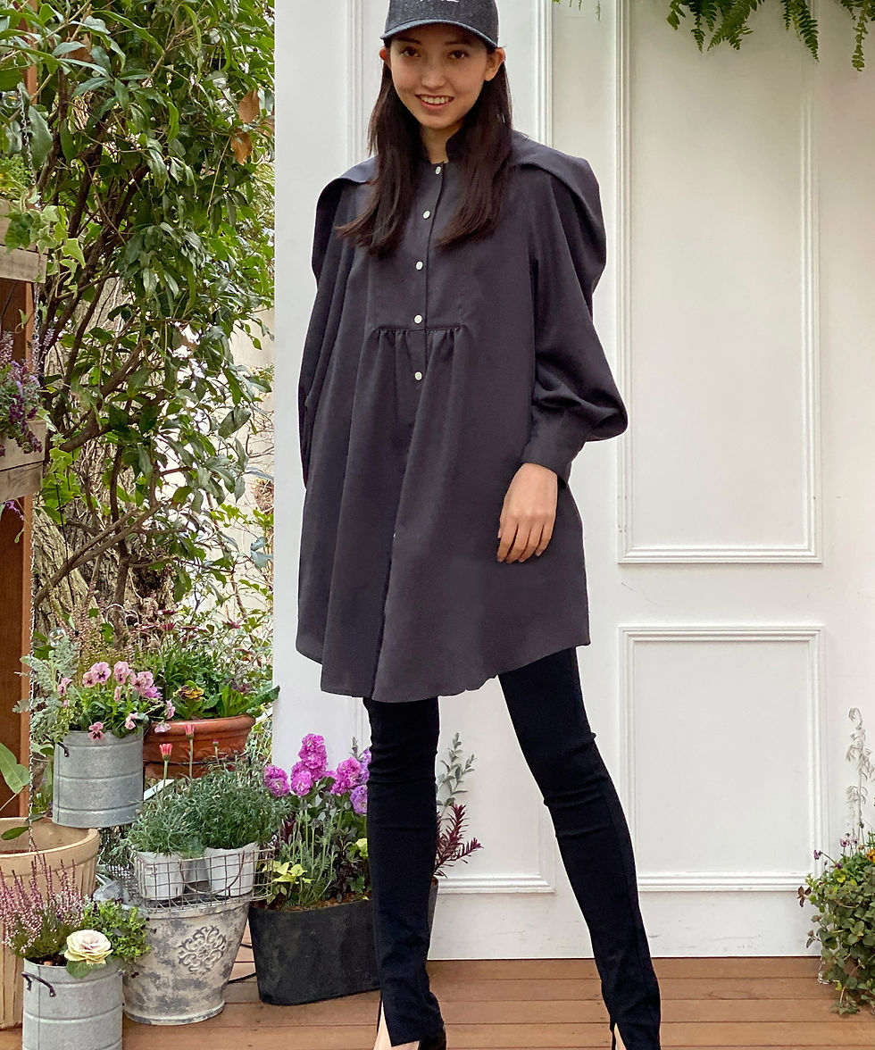 サムネイル： Tuck design long shirt blouse
