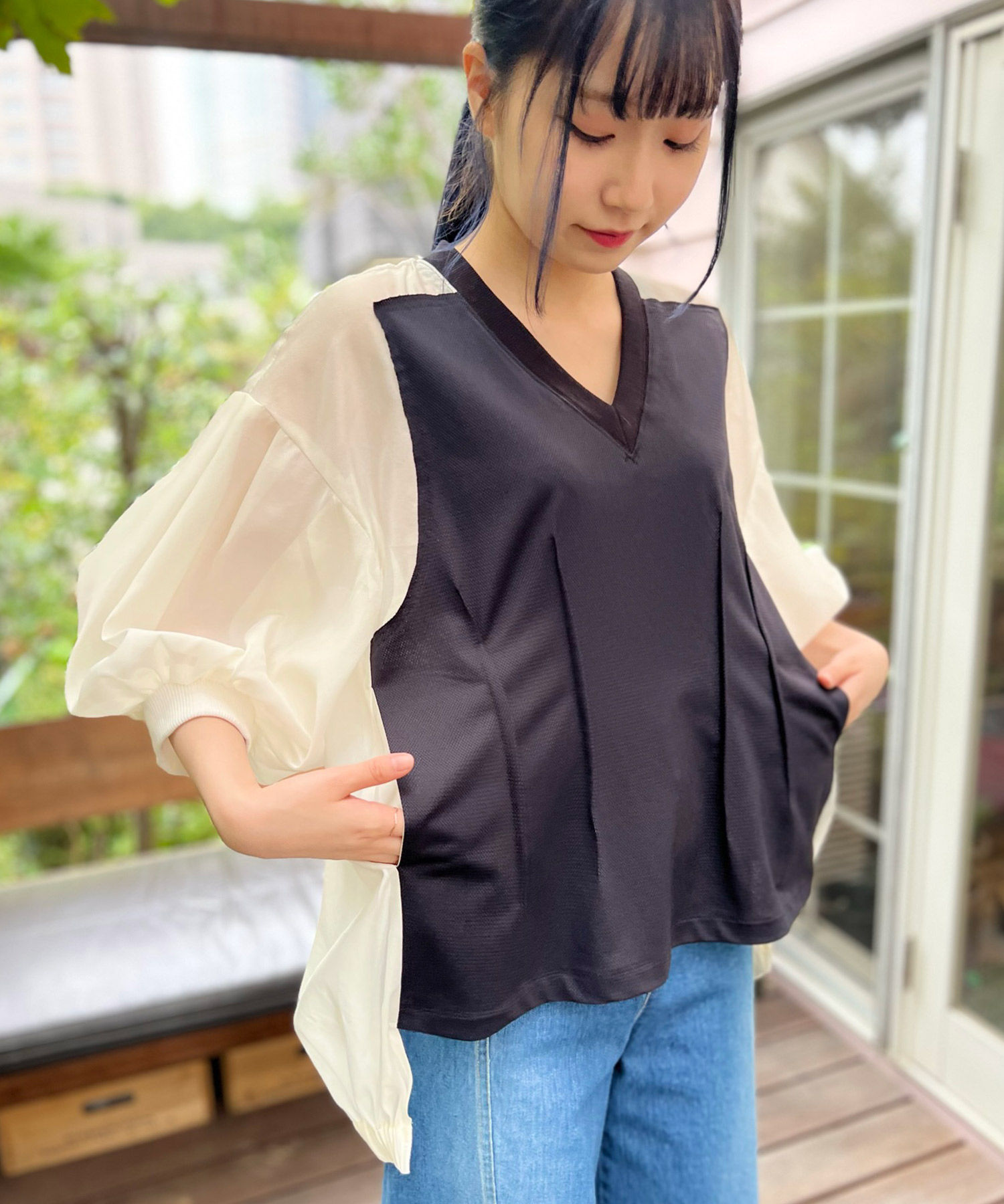 Back chiffon V-neck Tee