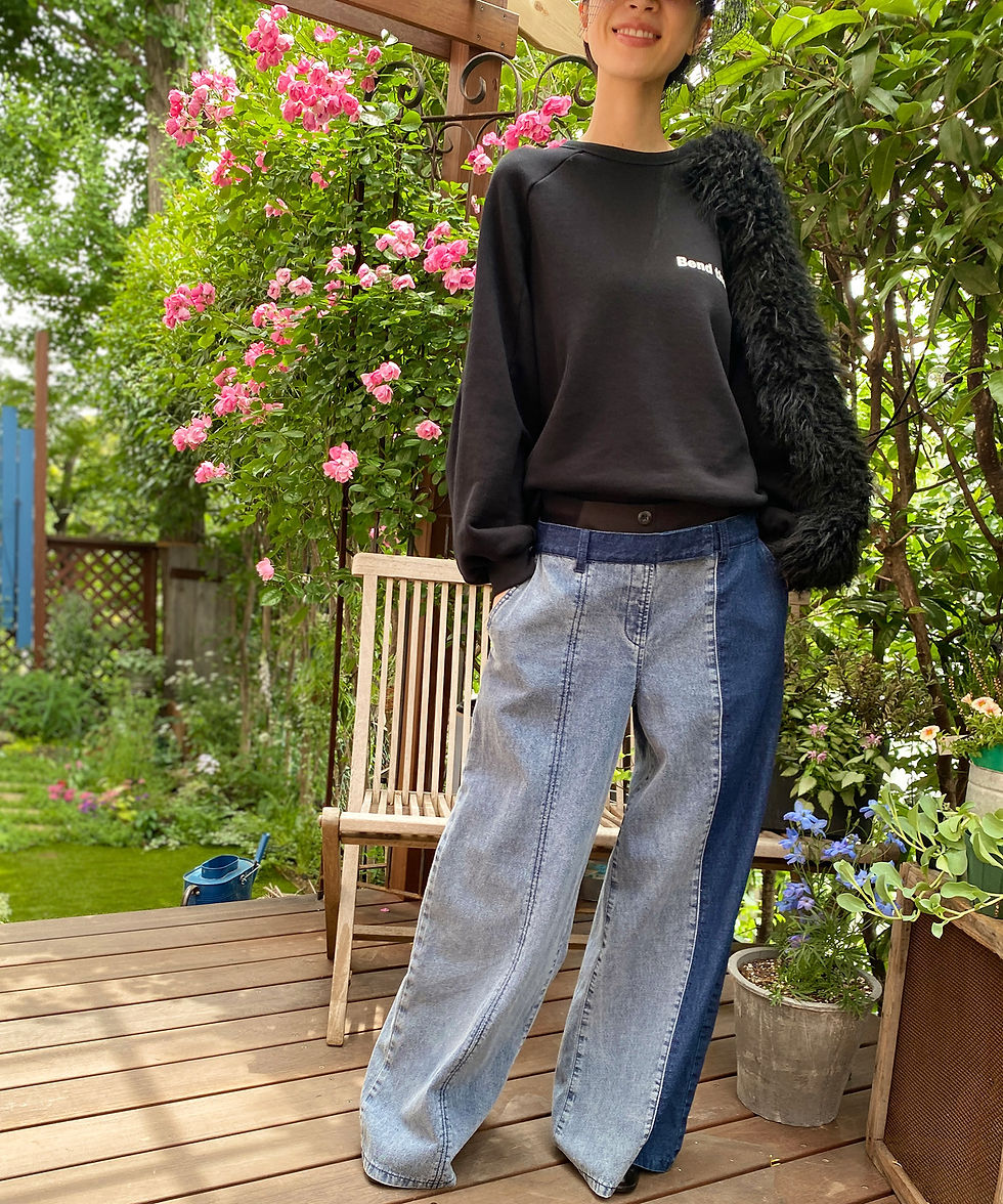 サムネイル： One-point logo sweatshirt