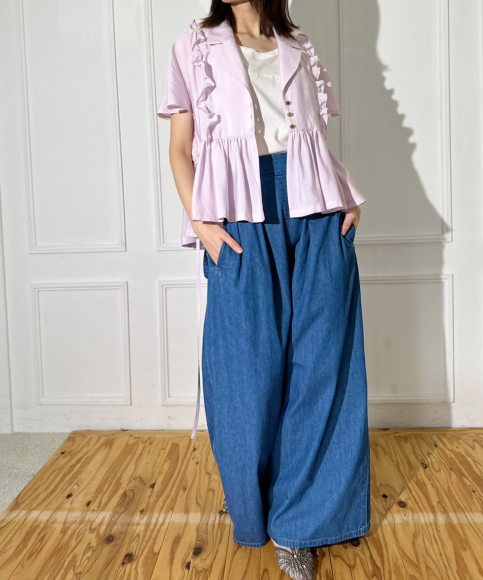 サムネイル： Frill tailored collar blouse