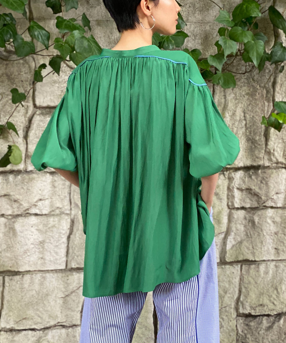 サムネイル： Airy gather piping design blouse