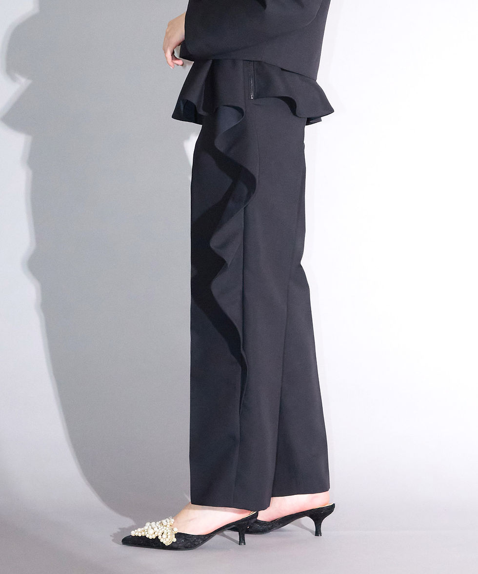 サムネイル： Double cross frill pants