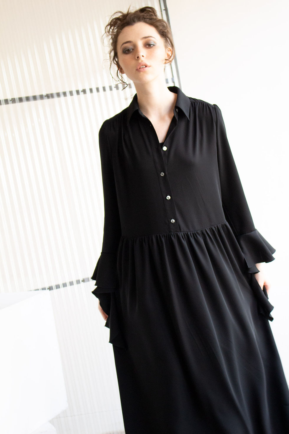 サムネイル： Double cross ruffle sleeve Dress
