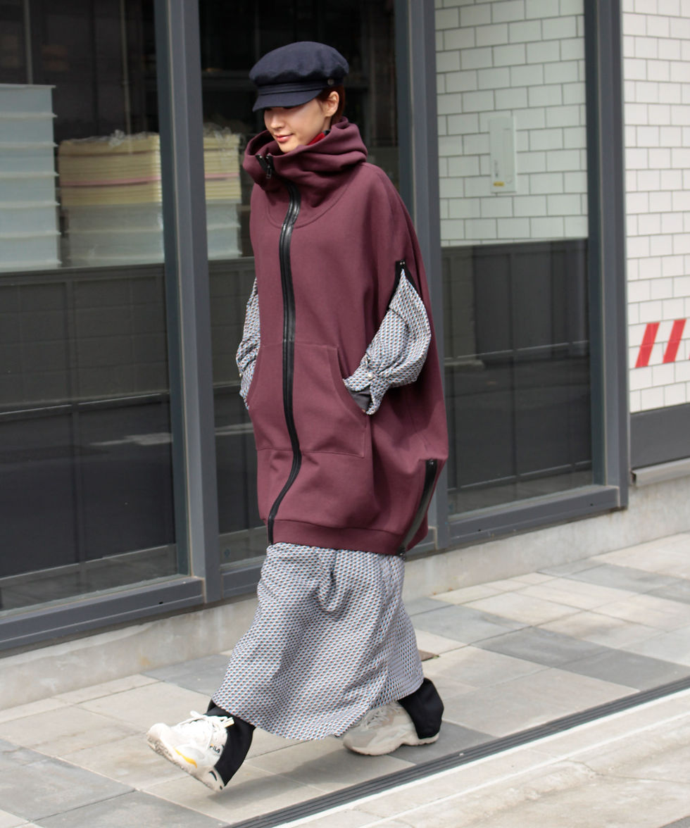 サムネイル： French terry poncho with volume hoodie