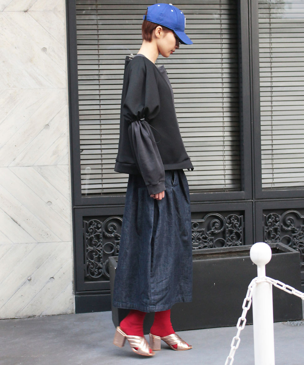 サムネイル： Cardboard volume sleeve blouson
