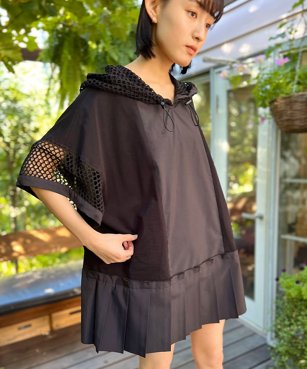 サムネイル： Mesh hoodie with pleats