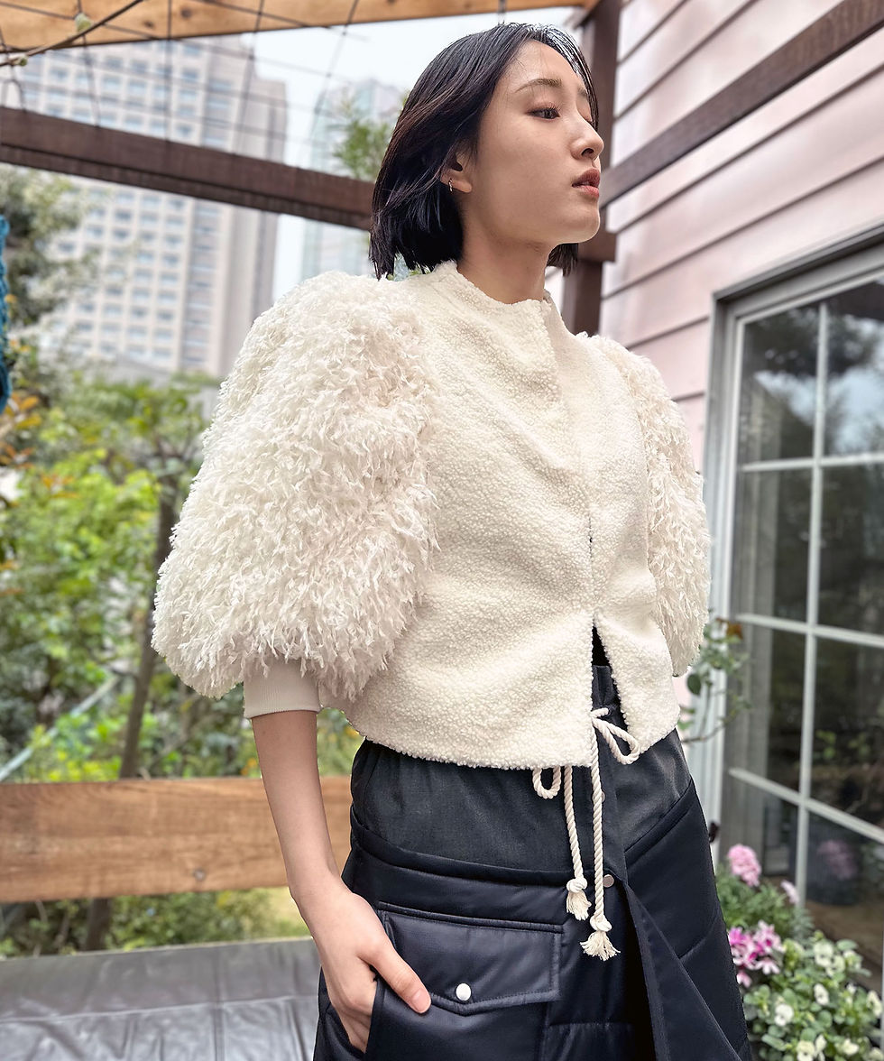 サムネイル： Fluffy power shoulder cardigan(製品)