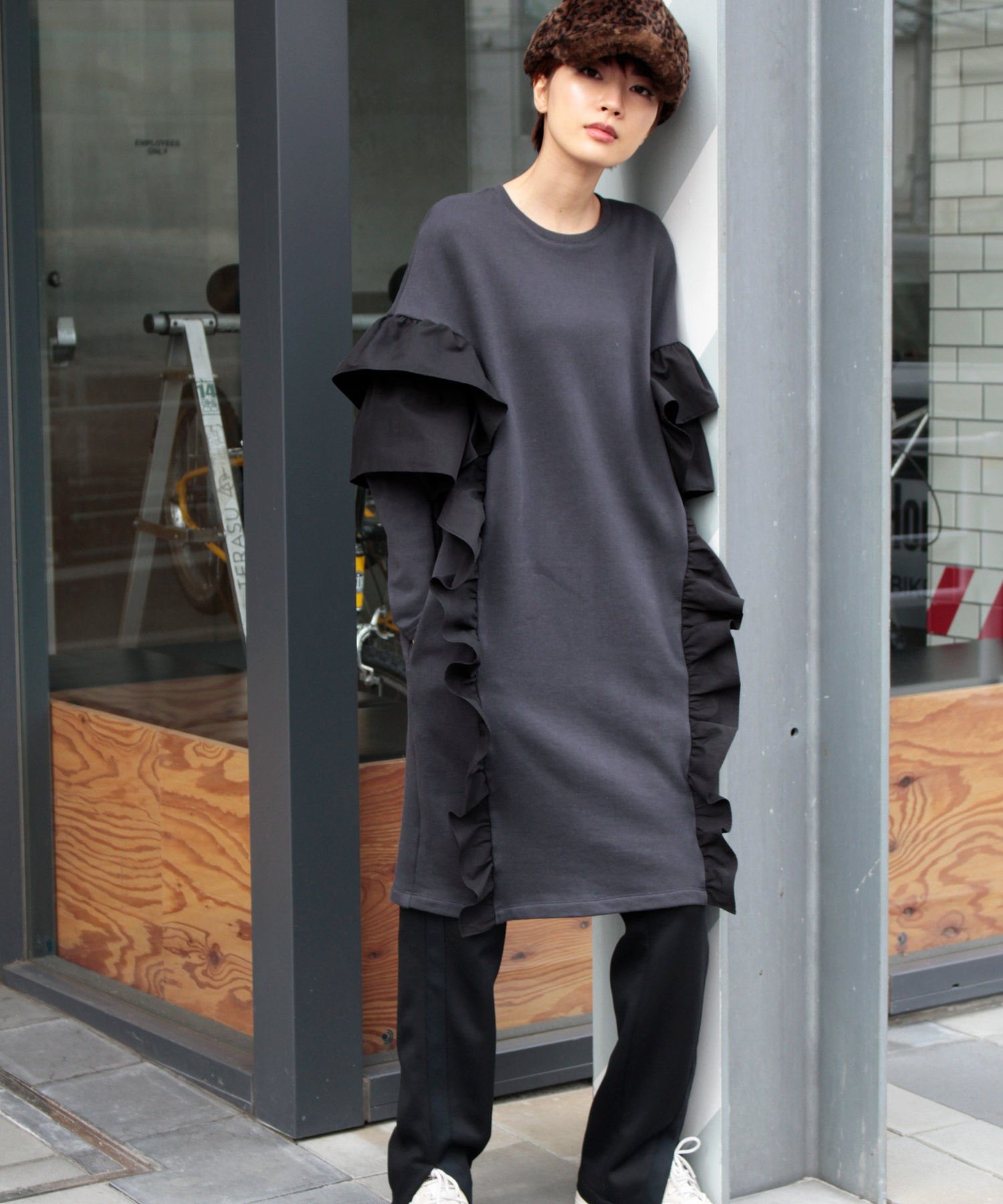 ★Frilled sweat dress