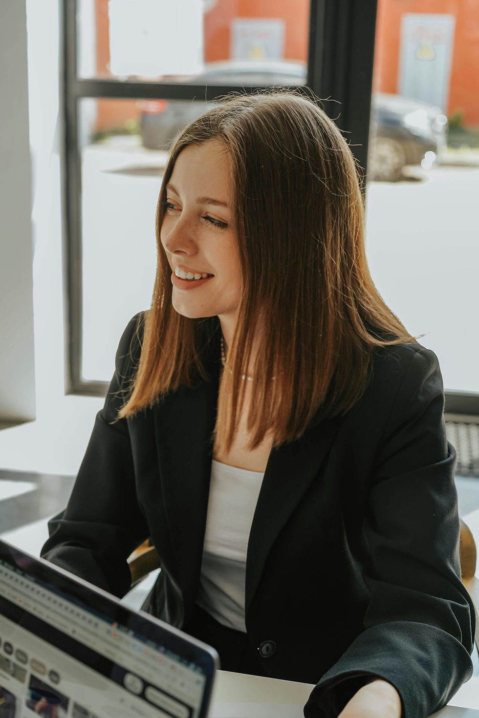 Professional home office for online French coaching