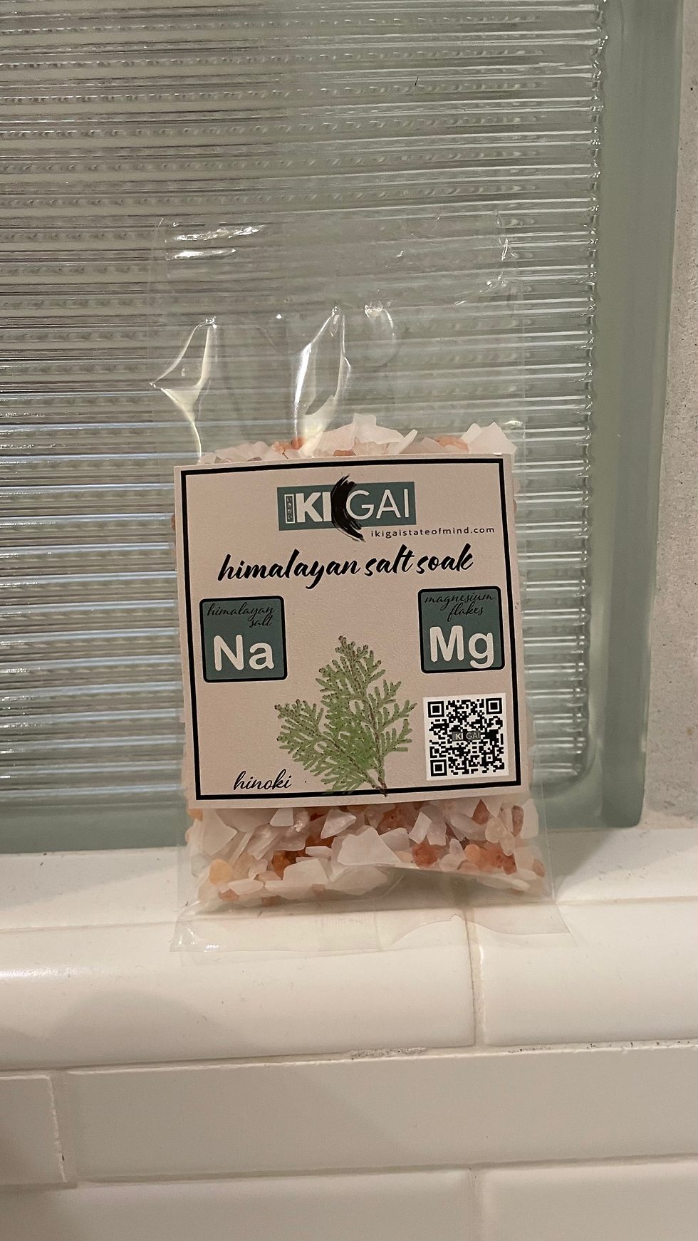 Thumbnail: himalayan and magnesium flake bath soak