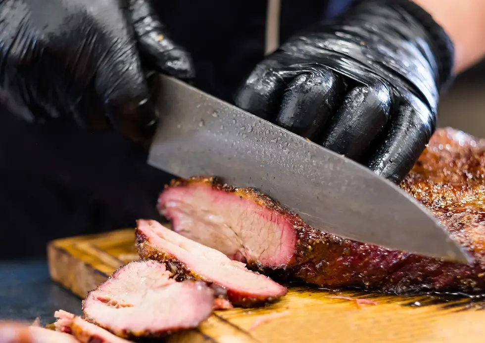 Why nitrile always beats vinyl in food service