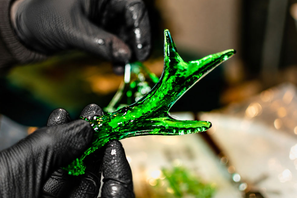 Which gloves for UV resin: Gripzzly is a dedicated product