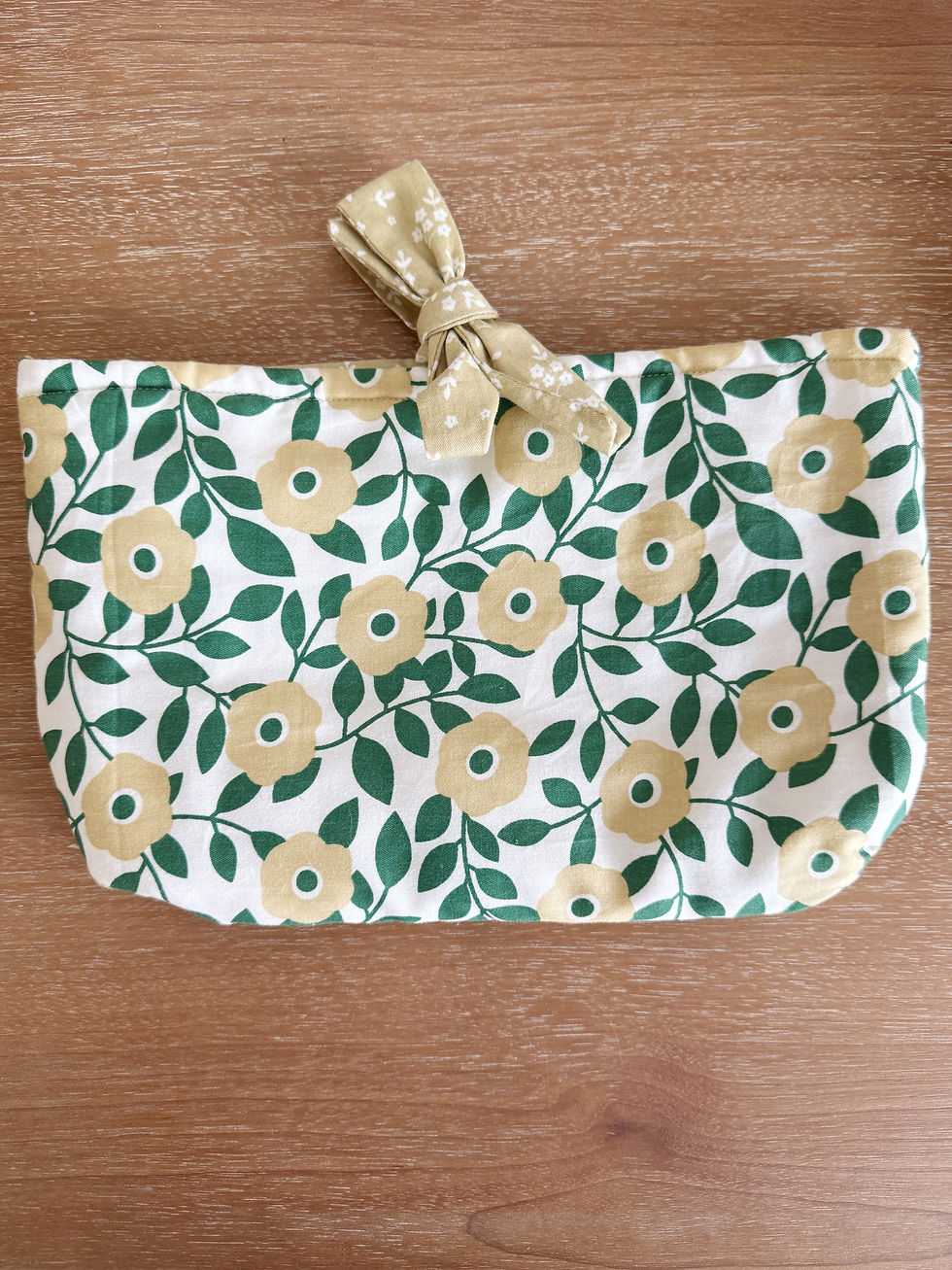 Modern Yellow Florals with Ties | Kindle Sleeve