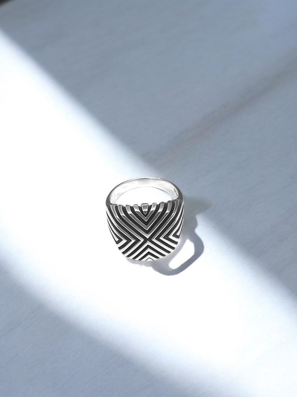 Küçük resim: Özel Tasarım el Erkek Yüzüğü 925 ayar Gümüş Özel Lak kaplama