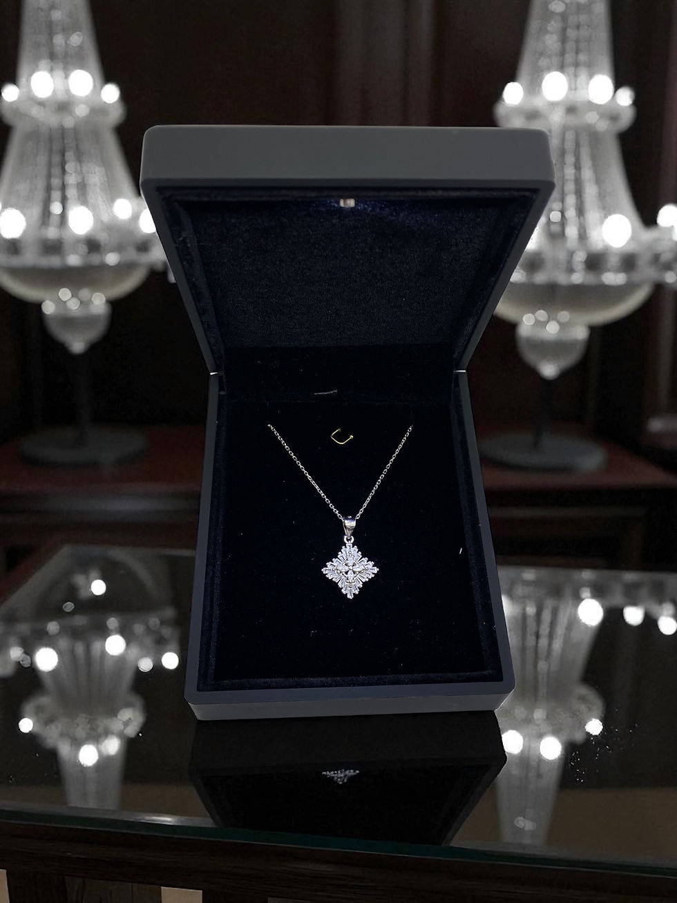 Küçük resim: İthal Tasarım Kolye 925 ayar Gümüş 18 ayar Beyaz Altın Kaplama