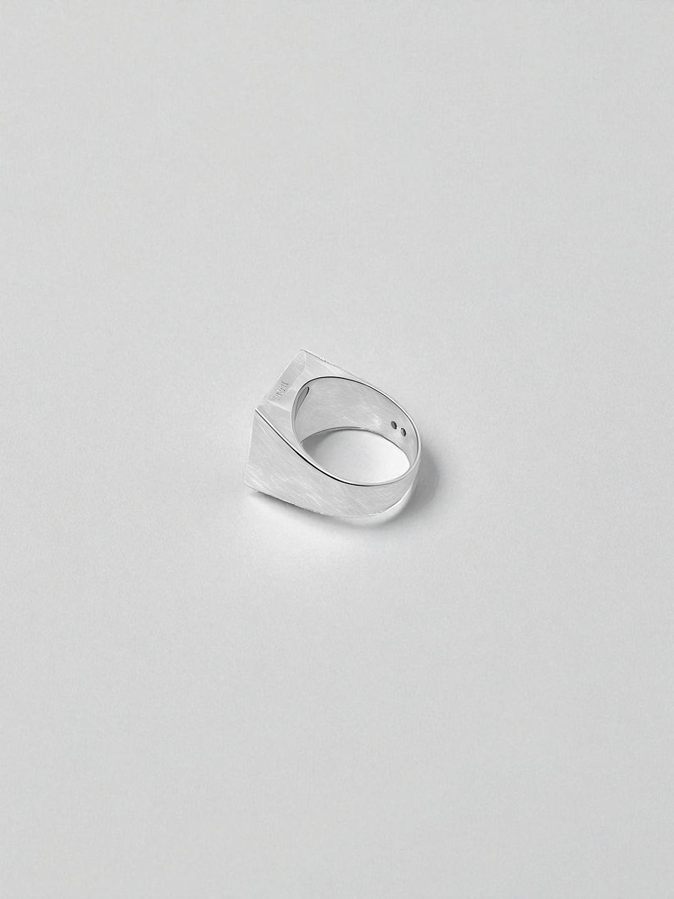 Küçük resim: İthal özel lak kaplama erkek yüzüğü 925 ayar gümüş 18 ayar beyaz altın kaplama 