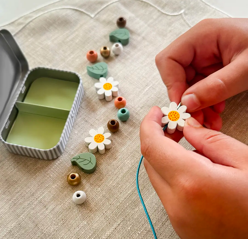 Thumbnail: Mini Tin - Daisy Bracelet Gift Kit