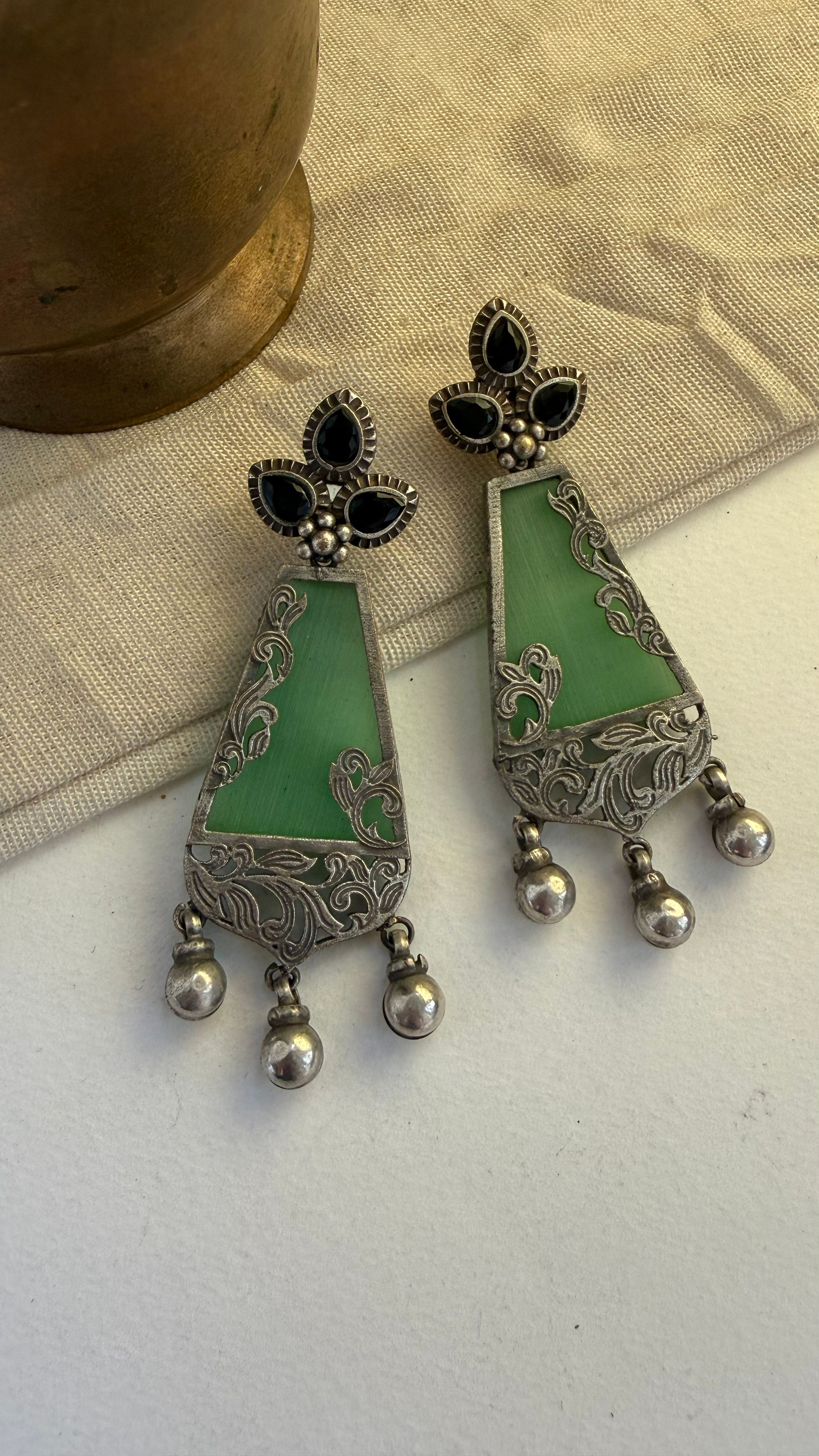 Taruni earrings