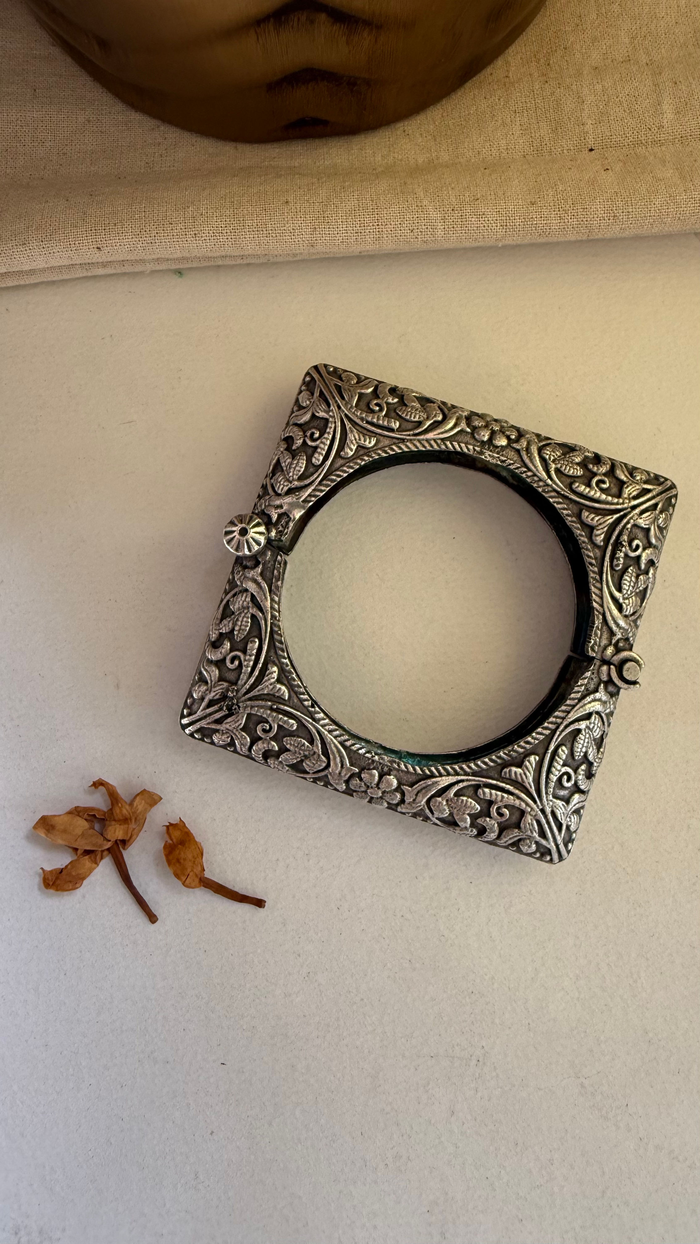Ksheera bangle