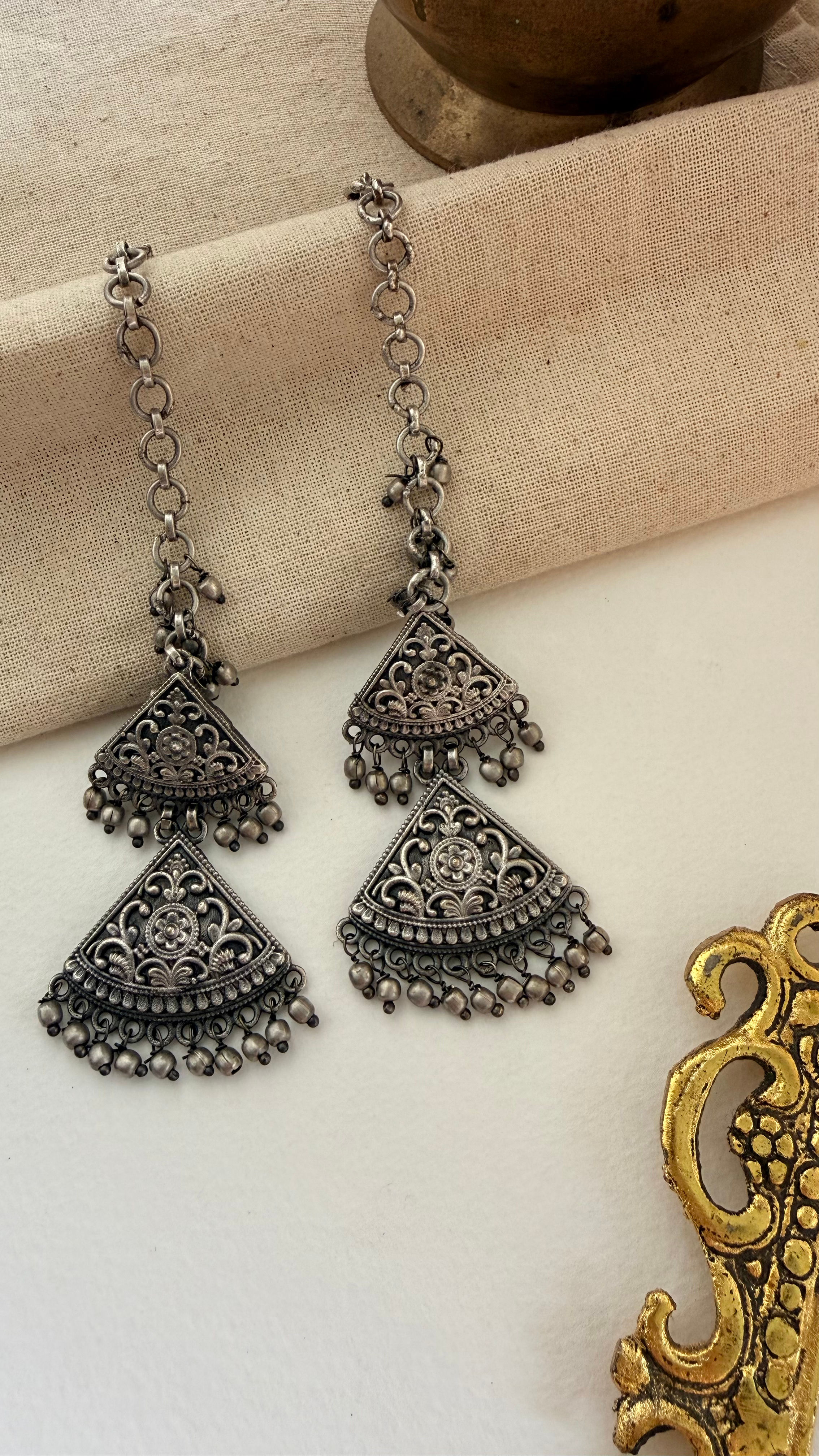 Mandakini earrings with chain