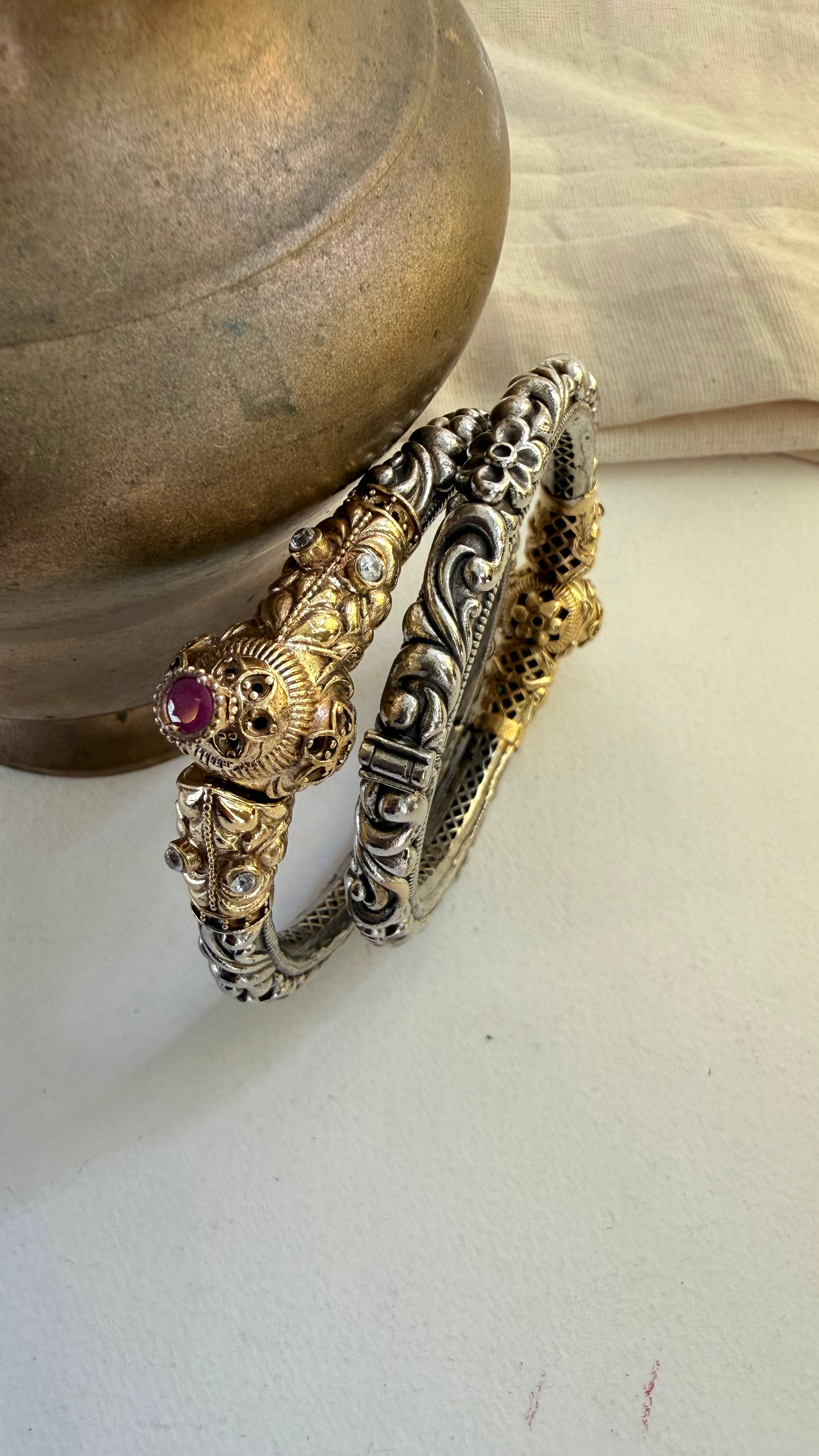 Parna bangle