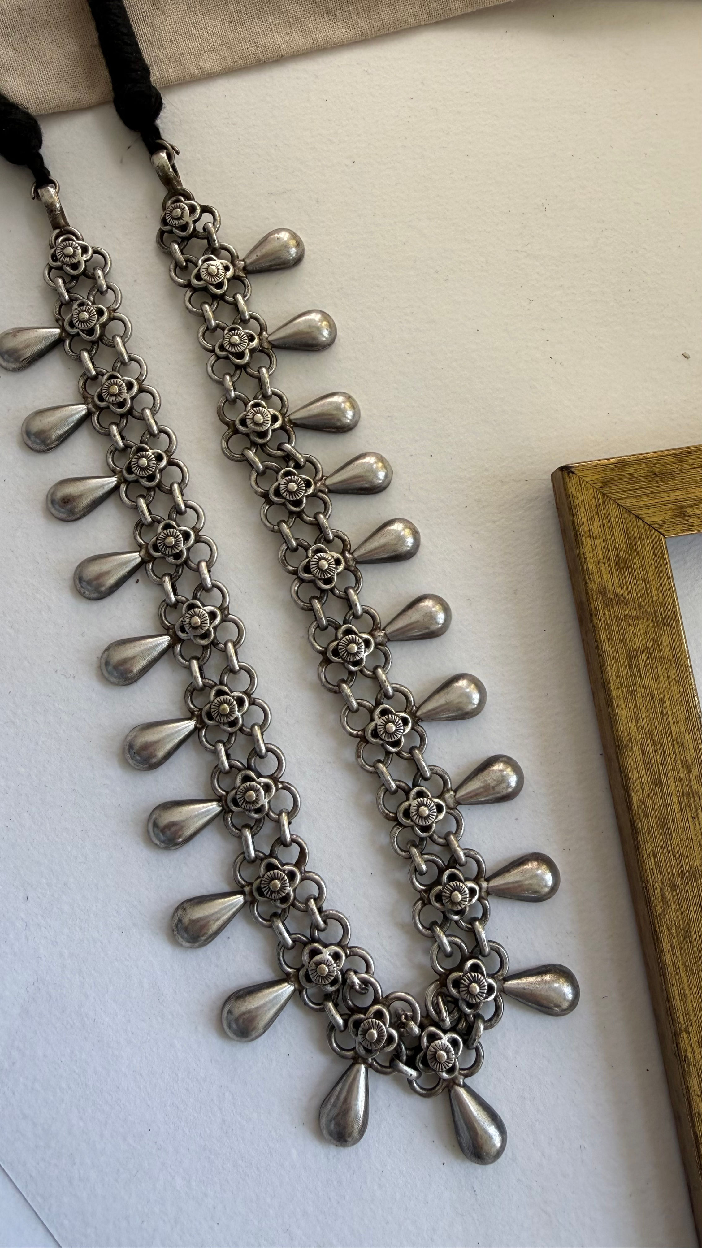 Vishwa necklace 
