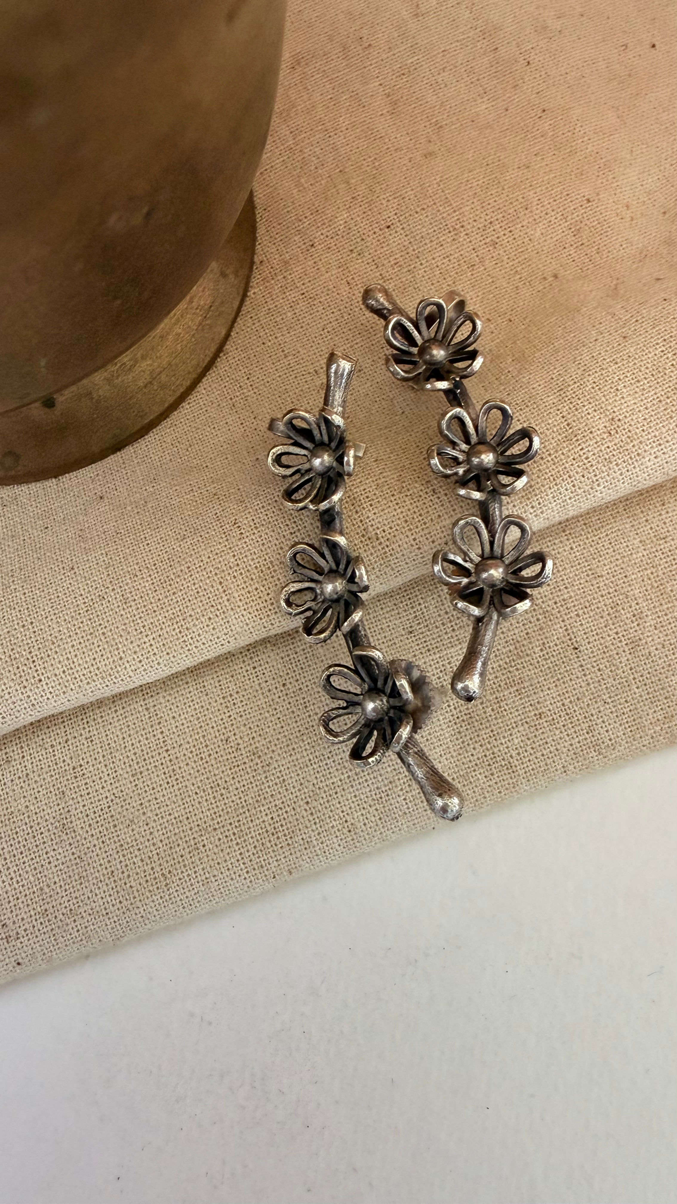 Reya earcuffs