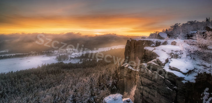 Winterlandschaft von Szczeliniec Wielki